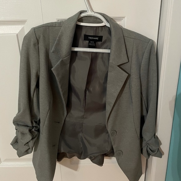 Blazer - Picture 1 of 2